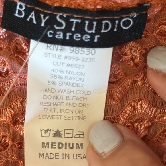 BAY STUDIO CAREERS. NWT. Misses Peach Textured Top. Popcorn knit twist. … - Picture 5 of 7
